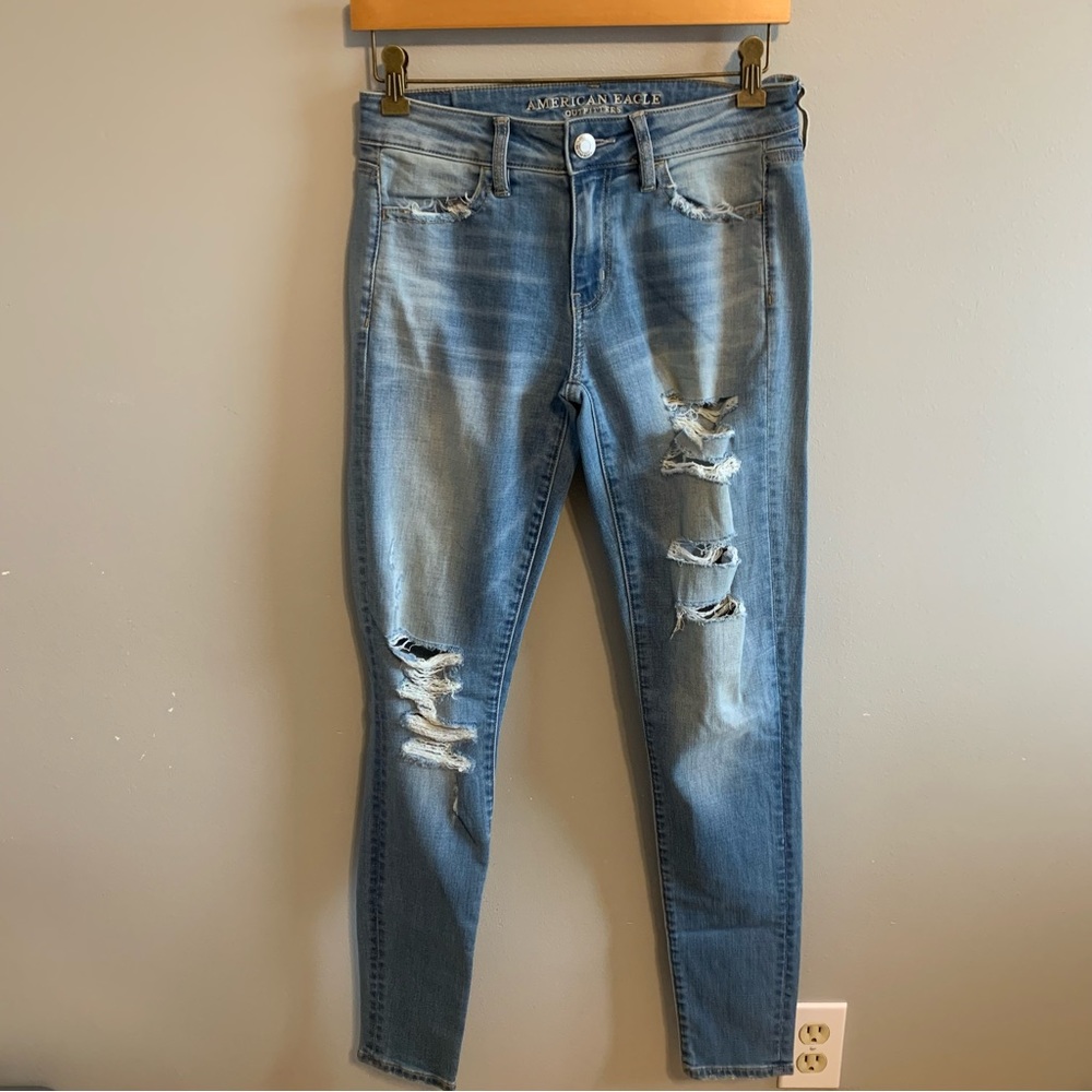 American Eagle Light Wash Ripped Jeans